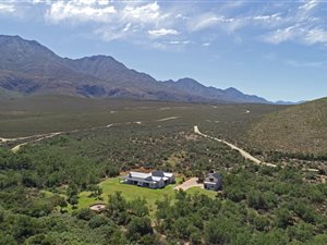 130 ha Farm in Oudtshoorn