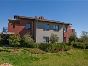 1 Bedroom Apartment in Jackal Creek Golf Estate