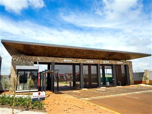 2 Bed Apartment in Glen Marais