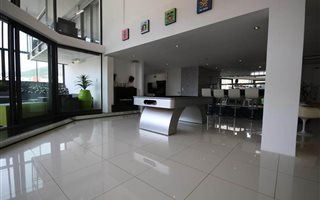 3 Bedroom Penthouse in Cape Town City Centre