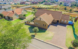 4 Bedroom House in Brooklands