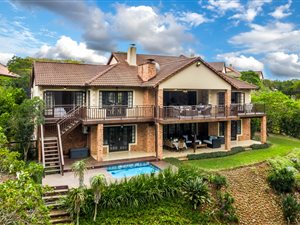 4 Bed House in Clifton Hill Estate