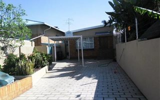1 Bedroom House in Malvern East