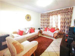 3 Bed House in Bloubosrand