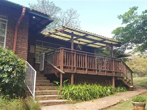 4 Bed House in Hayfields