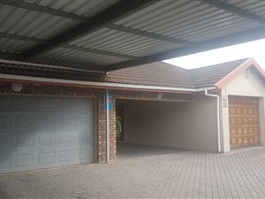 6 Bed House in Veld En Vlei