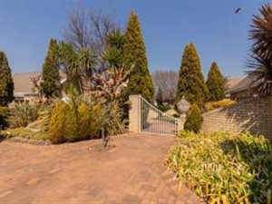 4 Bed House in Sharon Park