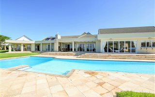 4 Bedroom House in Kwelera