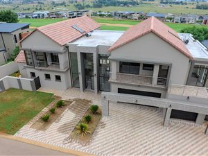 6 Bedroom House in Copperleaf