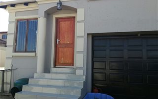 3 Bedroom House in Krugersdorp Central