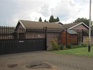 2 Bed Simplex in Vryheid