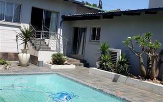 3 Bedroom Simplex in Val de Grace