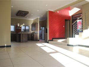 3 Bed House in Magalieskruin