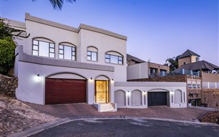 4 Bedroom House in Glenvista