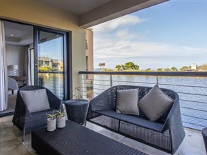 2 Bed Apartment in Oubaai and surrounds