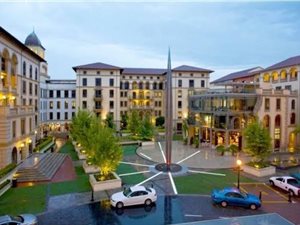 350 m² Commercial space in Fourways