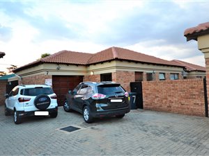 3 Bedroom Townhouse in Newmarket Park