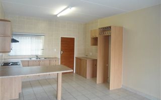 2 Bedroom Apartment in Weltevreden Park