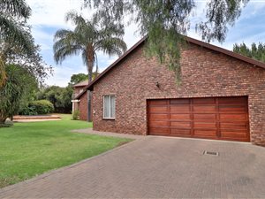 4 Bed House in Pierre van Ryneveld