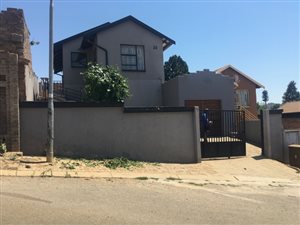 3 Bed House in Naturena