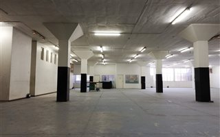 950 m² Industrial space in Wynberg