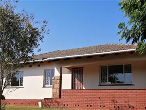 3 Bed House in Manor Gardens