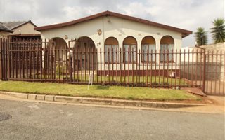 3 Bedroom House in Sophiatown