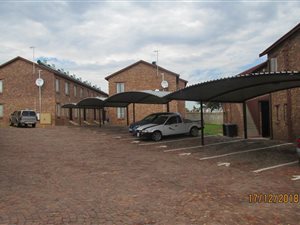2 Bedroom Apartment in Olievenhoutbosch