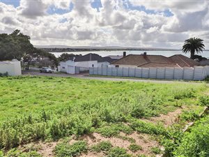 992 m² Land available in Saldanha