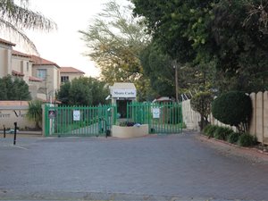 1 Bed Apartment in Weltevreden Park