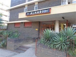 1 Bed Apartment in Sunnyside