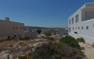 368 m² Land available in Waterfront