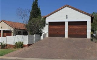 2 Bedroom House in Bloubosrand