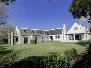 5 Bed House in Fancourt