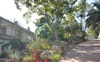 4 Bedroom House in Morningside Manor