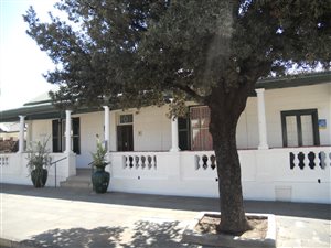 5 Bed House in Graaff Reinet