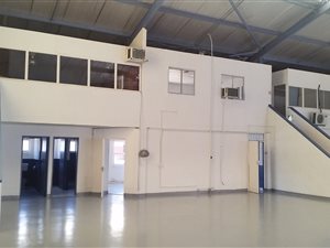 414 m² Industrial space in Maxmead