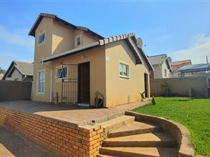 3 Bed House in Witpoortjie