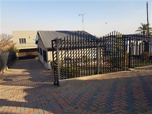 5 Bed House in Laudium