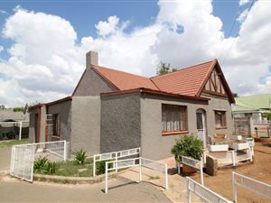 6 Bed House in Hilton