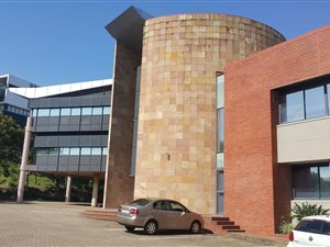 135 m² Commercial space in Westville
