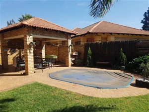 3 Bed House in Comet