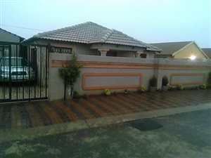 3 Bed House in Vosloorus