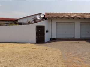 3 Bed House in Mondeor