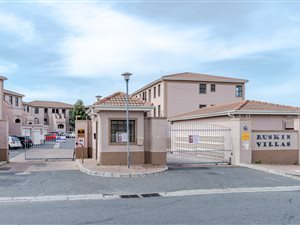 3 Bed Apartment in Parklands