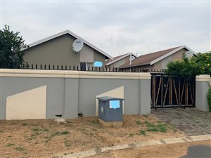 2 Bed House in Cosmo City