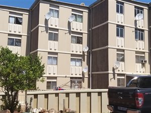 4 Bed Townhouse in Montclair