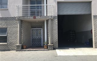 381 m² Industrial space in Airport Industria