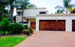 4 Bedroom Duplex in Silver Lakes Golf Estate