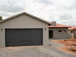 3 Bed House in Bushveld Estate